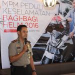 MPMX-dan-Forwot-bagikan-helm-2016 (17)